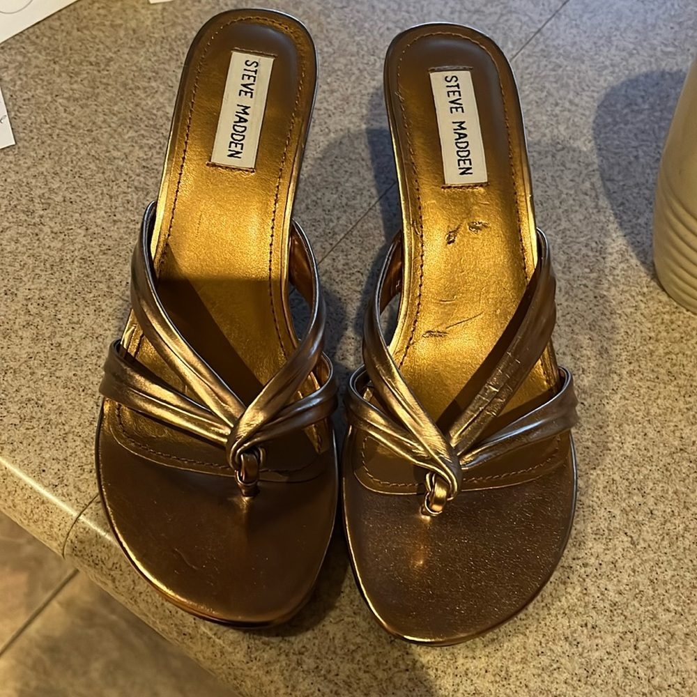 Steve Madden Kisses Bronze Metallic Sandals 8 1/2 M New in Box